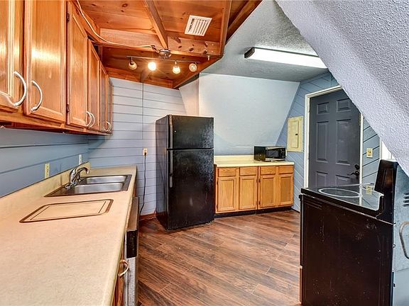 4th image of 243 Rosita Dr