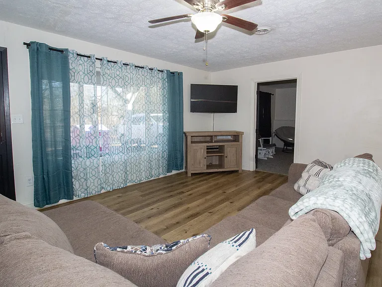 13949 Compton Rd — Photo 12