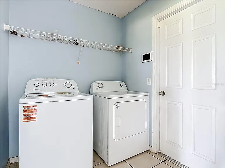 1001 Eiffel Ln — Photo 28