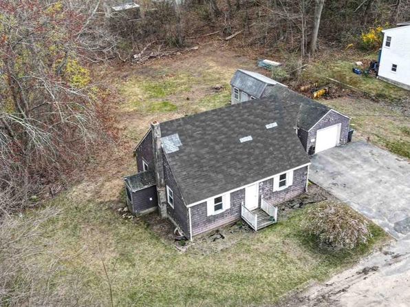 30 Uphill Ave, Warwick, RI 02886