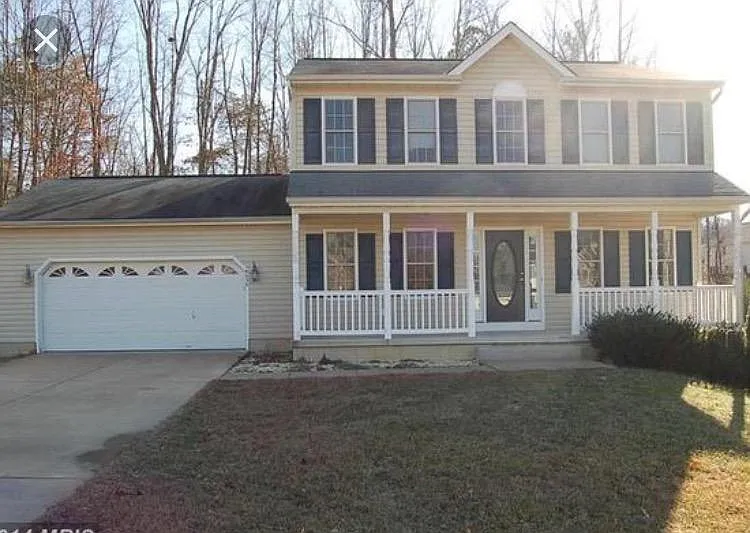 3 bed, 2.5 bath, 1696 sqft, $2,350 — Photo 1
