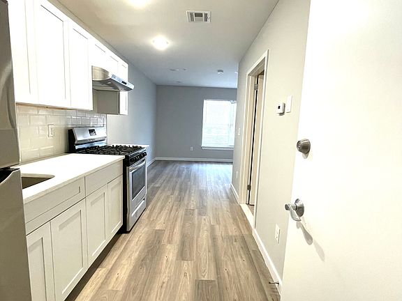 5th image of 96 16th Ave #5