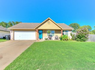 2200 W Mobile Pl, Broken Arrow, OK 74011