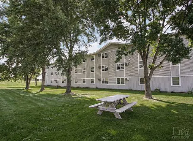 Country View Apartments — Photo 3
