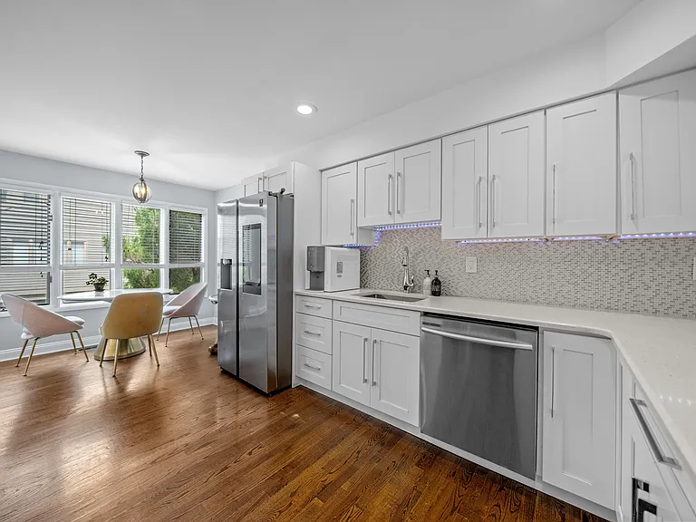 22 Pamrapo Ct W — Photo 9