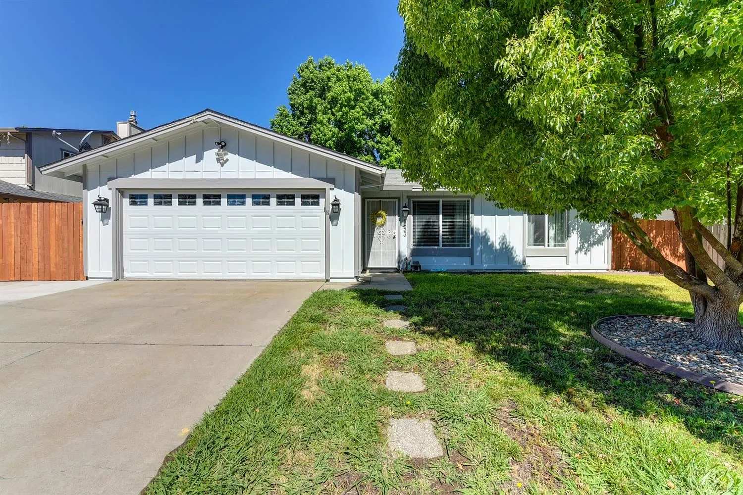 6833 Waxwing Way photo 1
