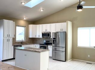 9011 W Lake Dr, Littleton, CO 80123