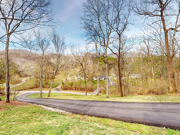 5th image of 7854 Old Charlotte Pike