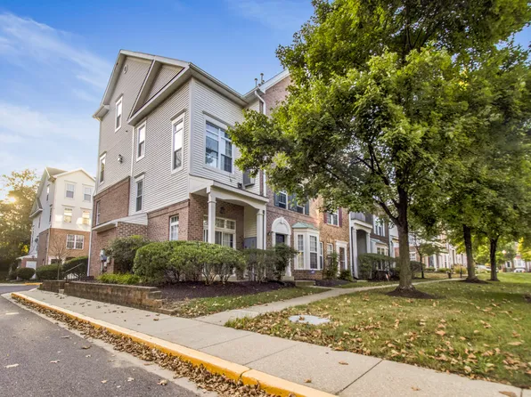 9900 Sassafras Ln, Bowie, MD 20721