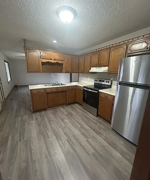 107 Williams St — Photo 3