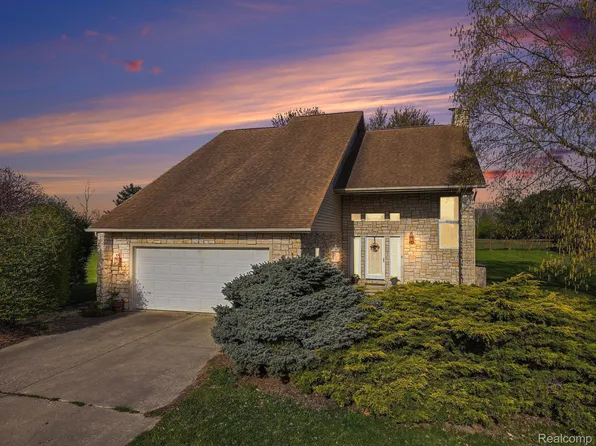 4336 S Irish Rd, Davison, MI 48423