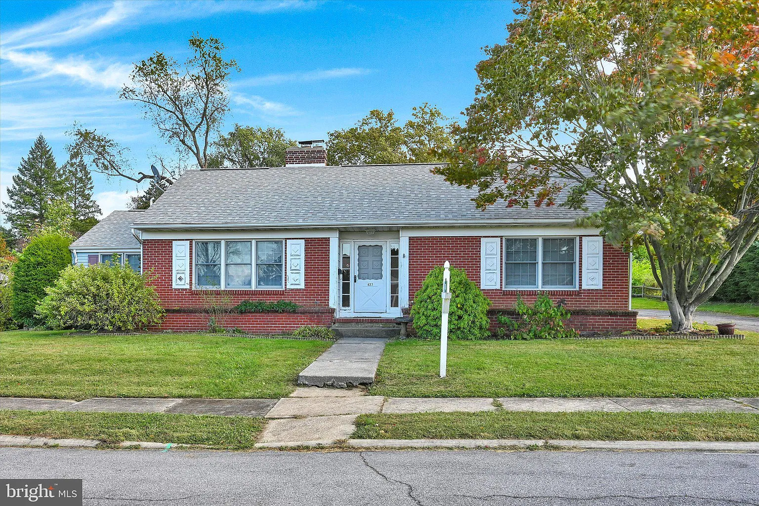 427 Edison St photo 1