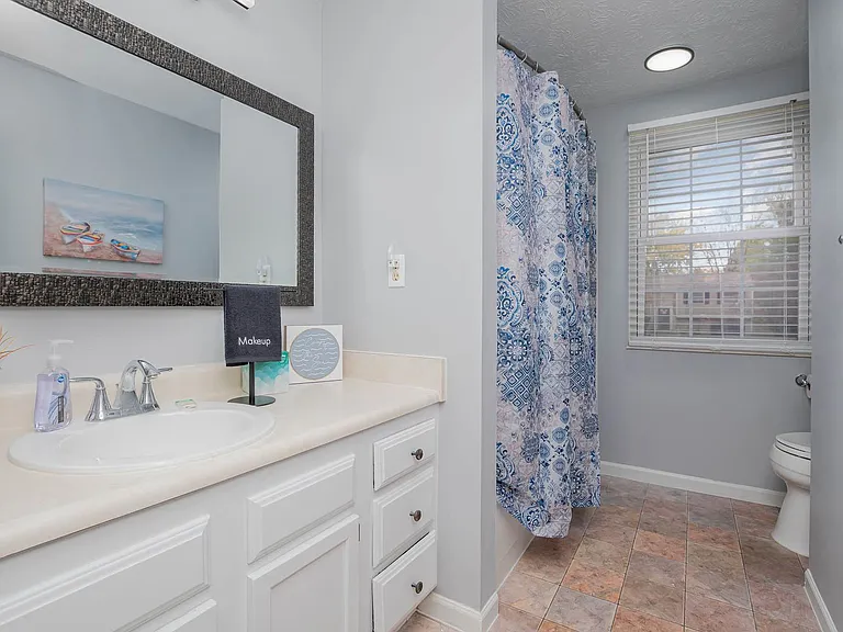 1387 Firethorne Dr — Photo 22
