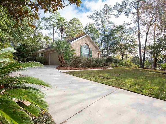 3rd image of 3496 Hyde Park Way