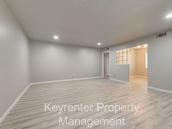 4th image of 1309 Crown Point Ave APT 1