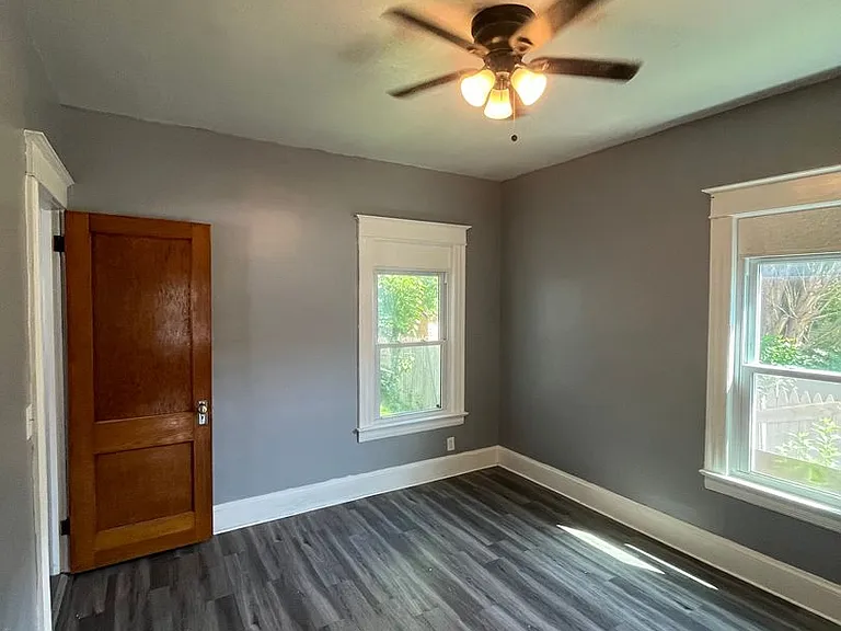 18 Robin St — Photo 15