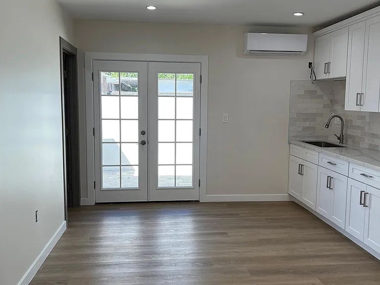19139 Delano St #1 — Photo 9