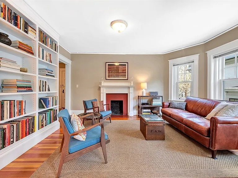 35 Pemberton St #4 — Photo 23