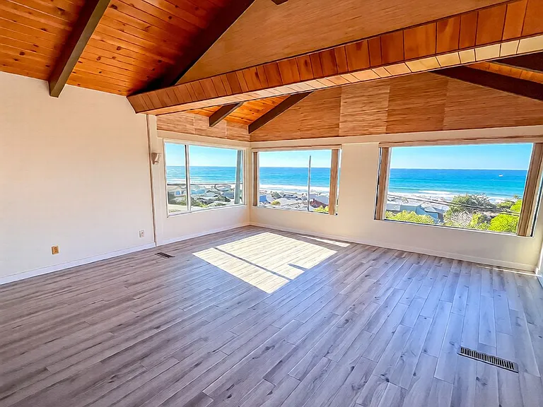 3413 Ocean Blvd — Photo 4