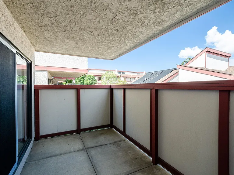 946 W 220th St #116 — Photo 21