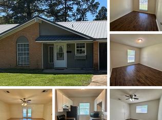 1040 Anderson Dr, Leesville, LA 71446