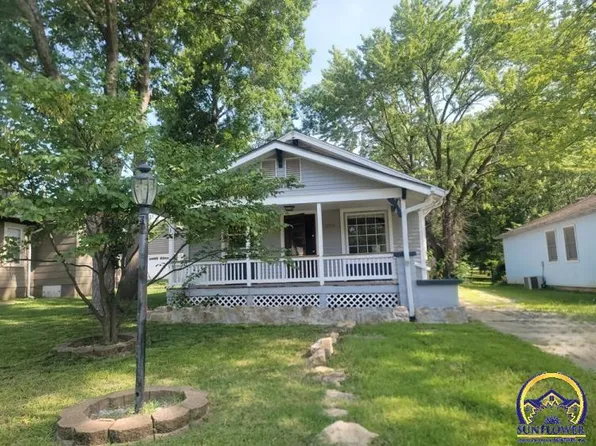 1324 Pacific Ave, Osawatomie, KS 66064