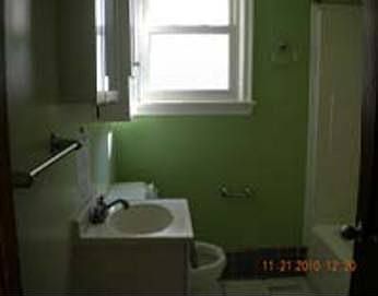 5th image of 1320 Maplewood Ave