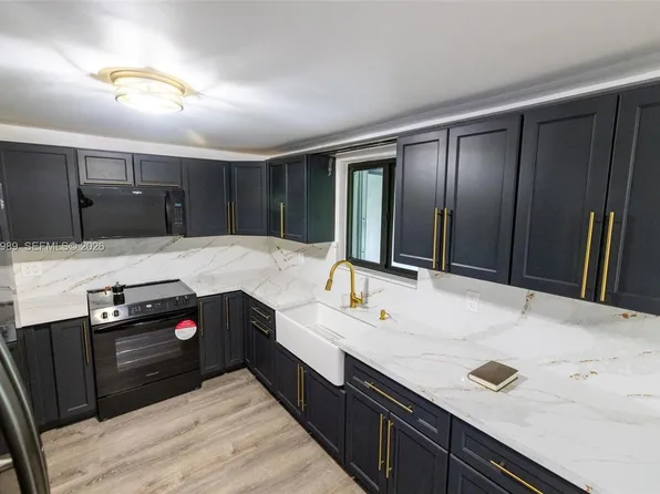 3401 SW 17th St #3401, Miami, FL 33145