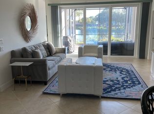 6834 Old Banyan Way, Naples, FL 34109