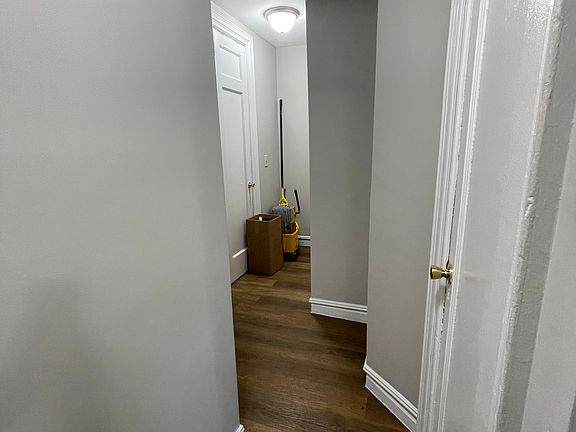 5th image of 322 E 31st St APT A5