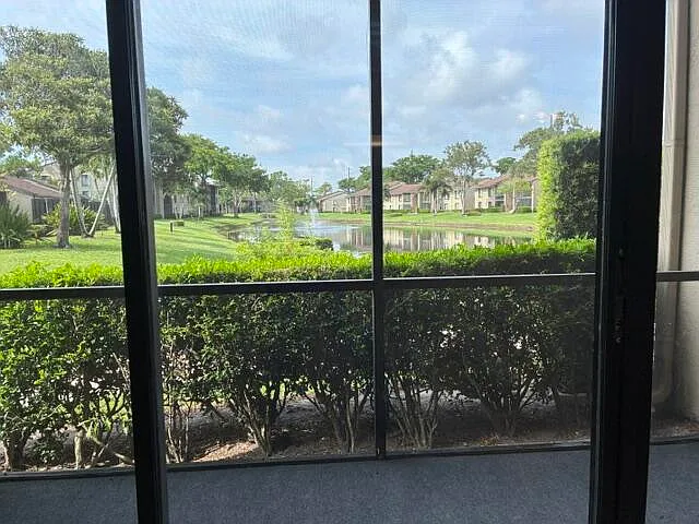 726 Sunny Pine Way #B1 — Photo 3
