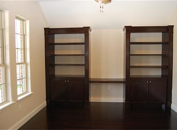 5th image of 8219 Groveland Hills Dr