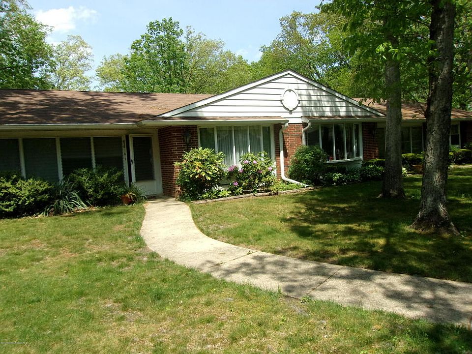 1st image of 616A Lake Point Dr