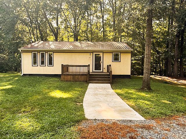 1st image of 317 Ferry Hill Trl