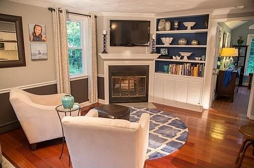 5th image of 25 Woodbury Ln
