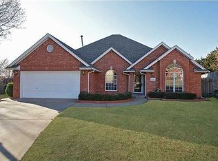 1121 Richmond Rd, Edmond, OK 73034