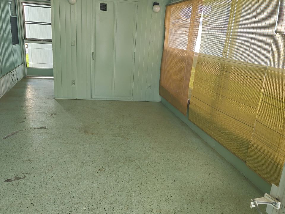 Lanai area and Storage Shed