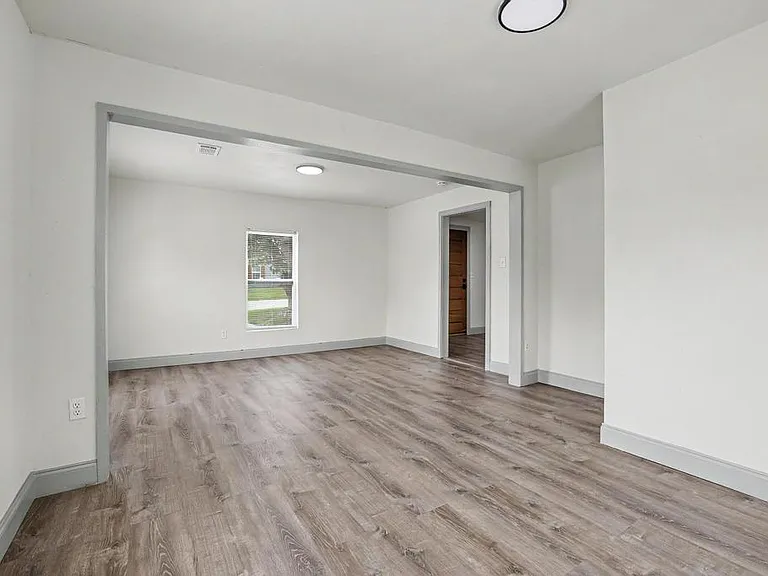 1320 S 7th Ave — Photo 28