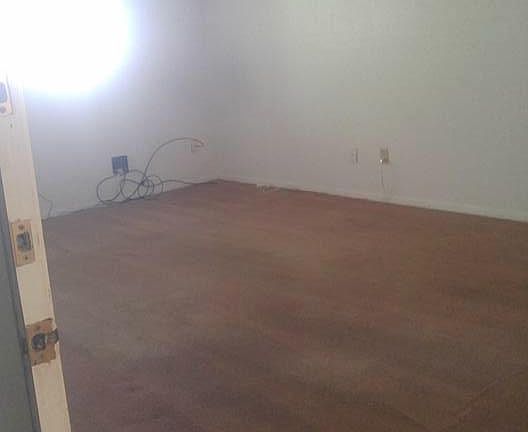 Large Living Room w/Picture Windows