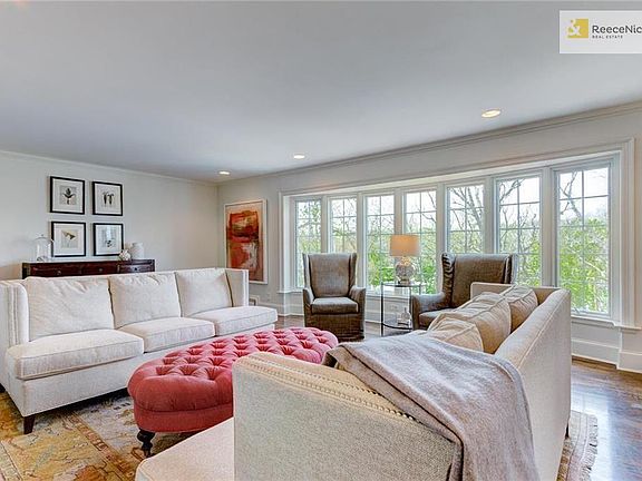2nd image of 5080 Sunset Dr