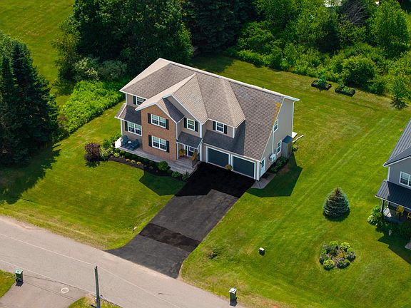 3rd image of 3 Paget Cres