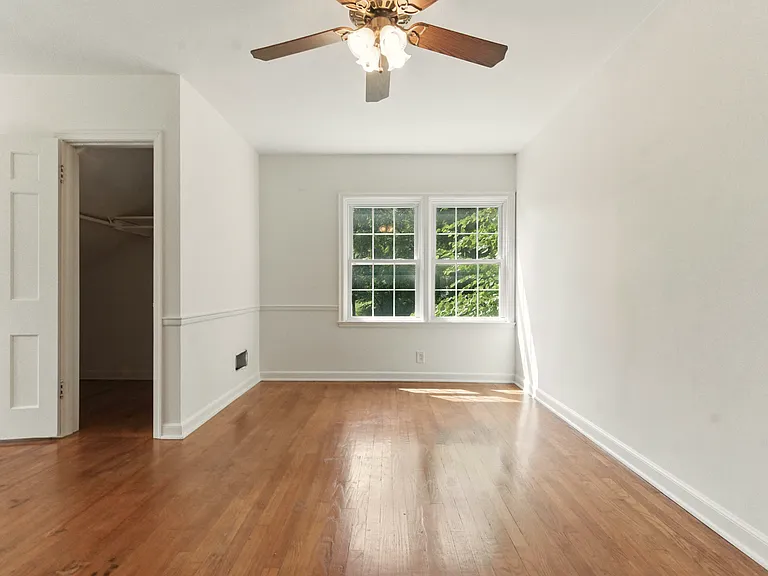 6206 Terrydale St — Photo 40