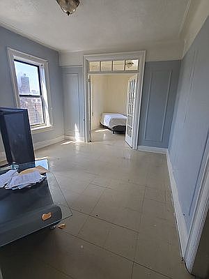 5th image of 3021 Heath Ave #23
