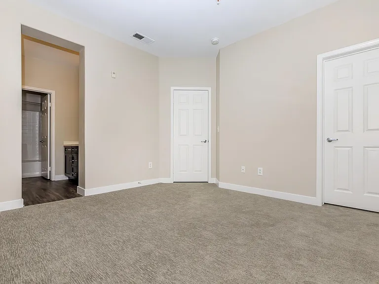Bellecour Way Apartment Homes — Photo 34