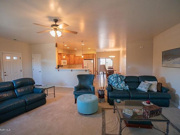 5th image of 415 N La Paz St