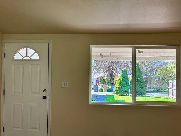 R1257 SW Plummer Ave — Photo 39