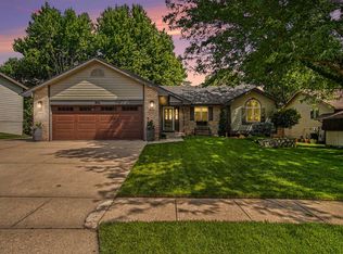 804 E 21st St, Yankton, SD 57078
