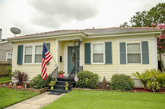 1st image of 140 Middle Park Pl