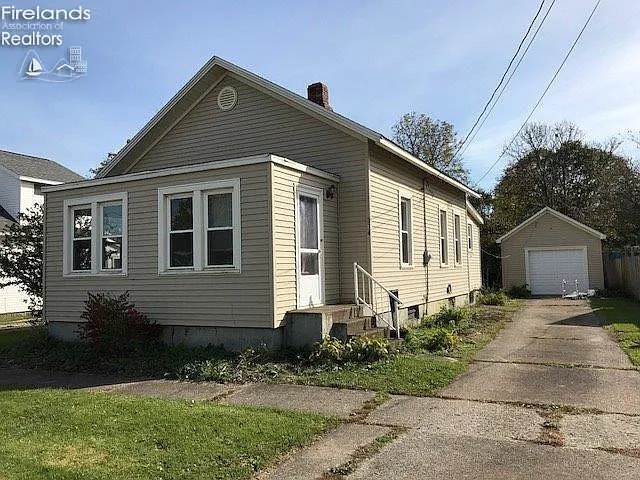 316 E Follett St photo 1
