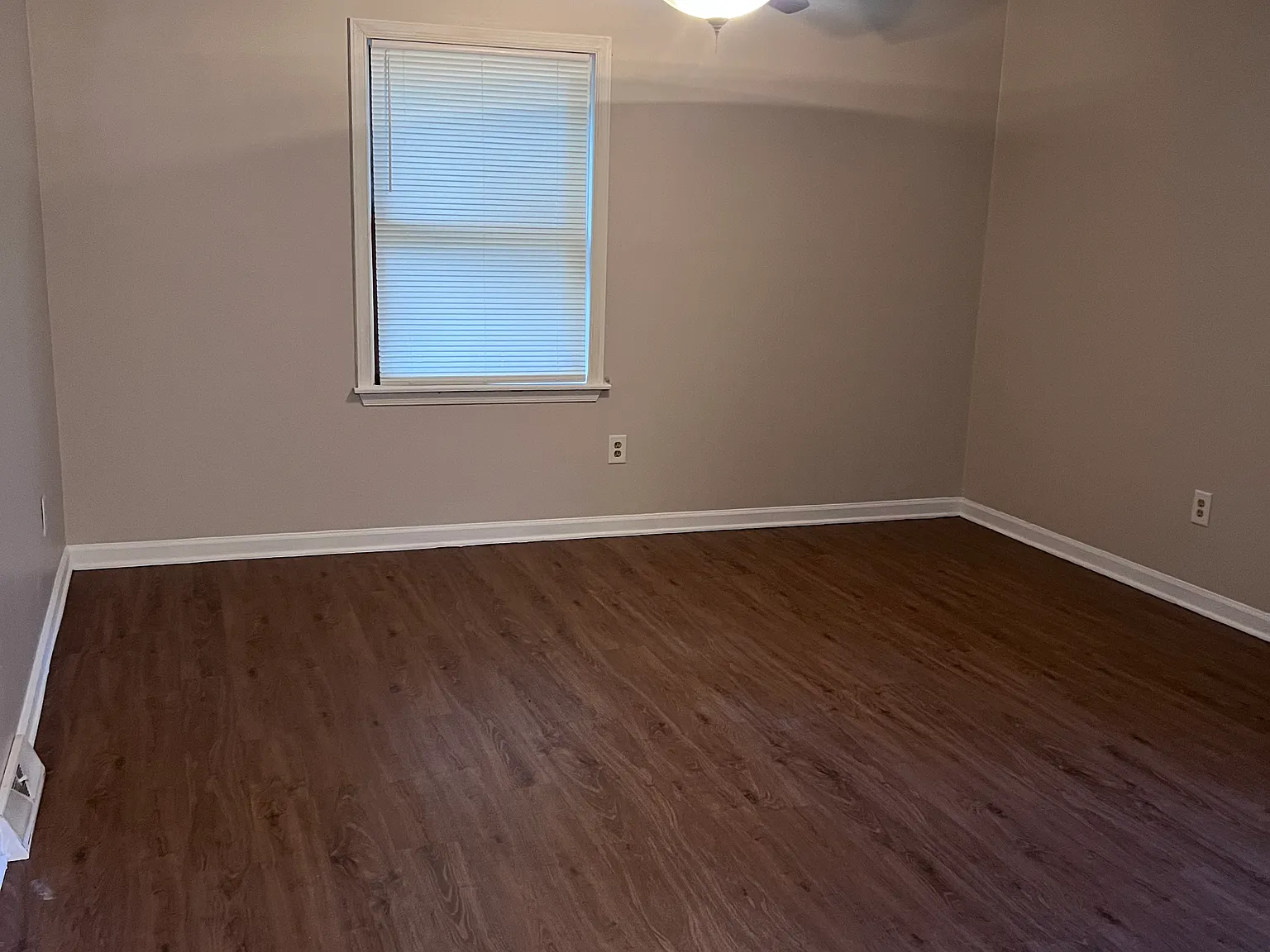 3 bed, $2,800 — Photo 2
